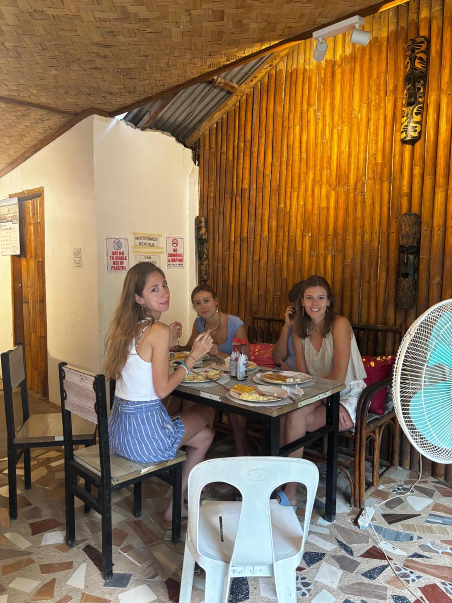 Paradiso Hostel El Nido Luaran gambar
